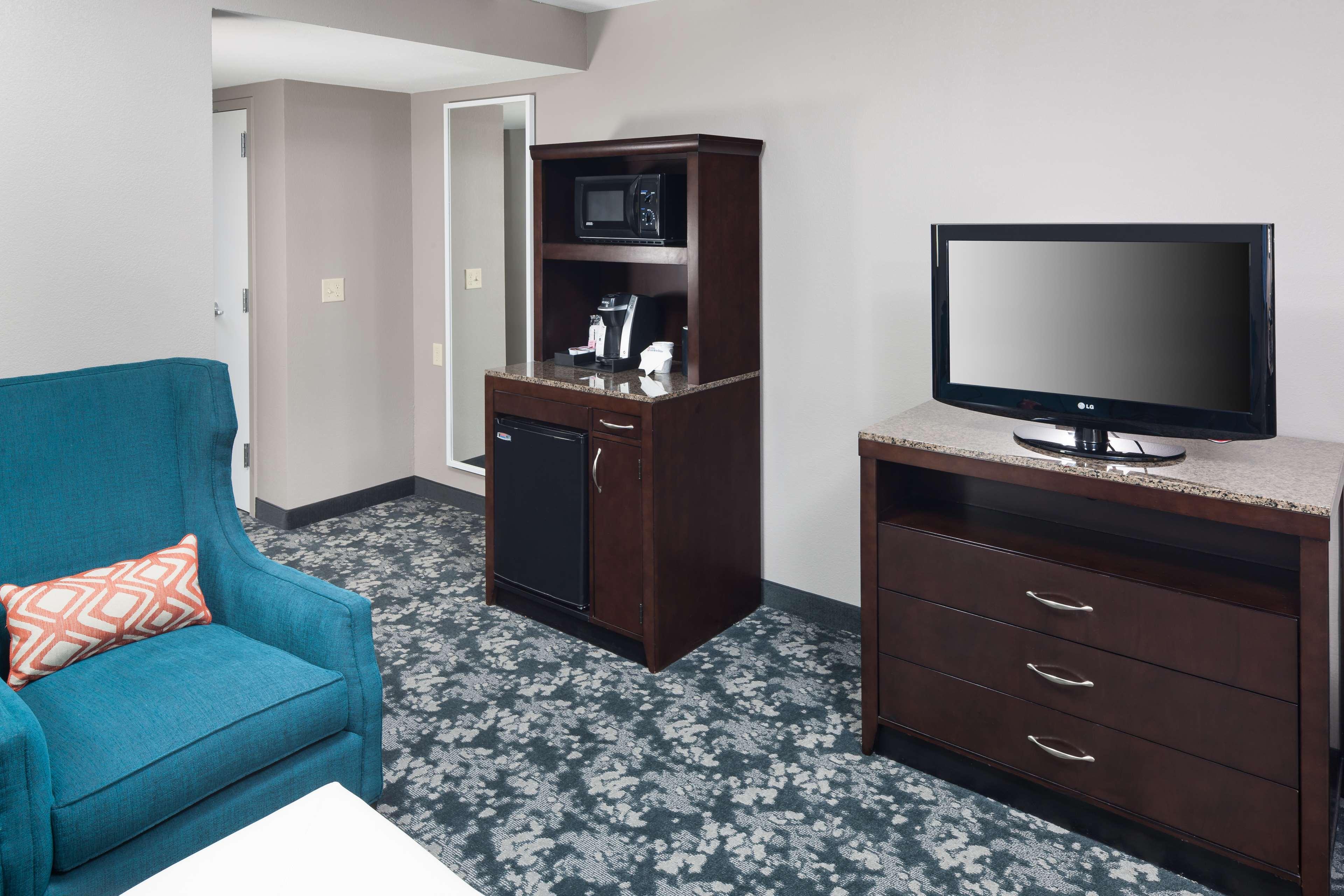 Hilton Garden Inn Cincinnati/Мейсън Екстериор снимка
