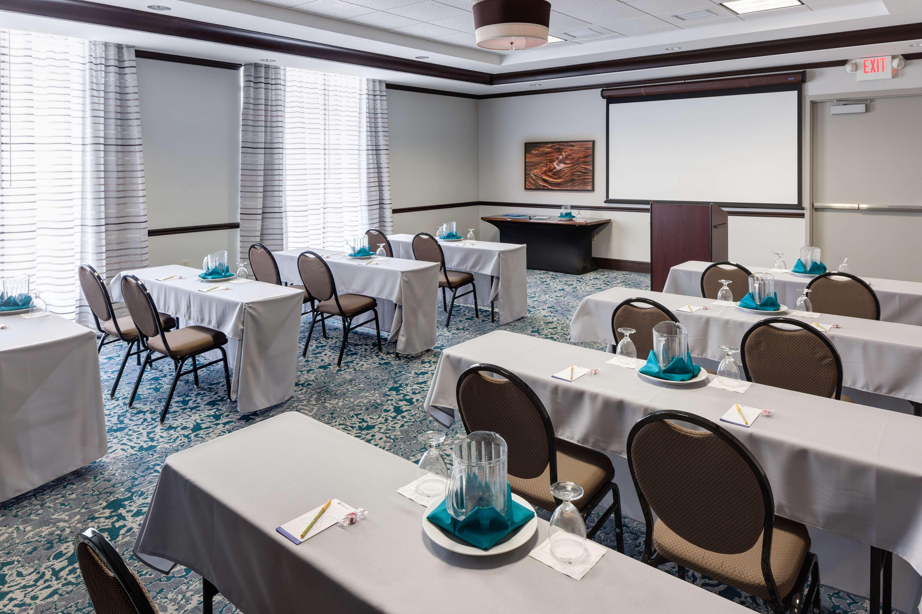 Hilton Garden Inn Cincinnati/Мейсън Екстериор снимка